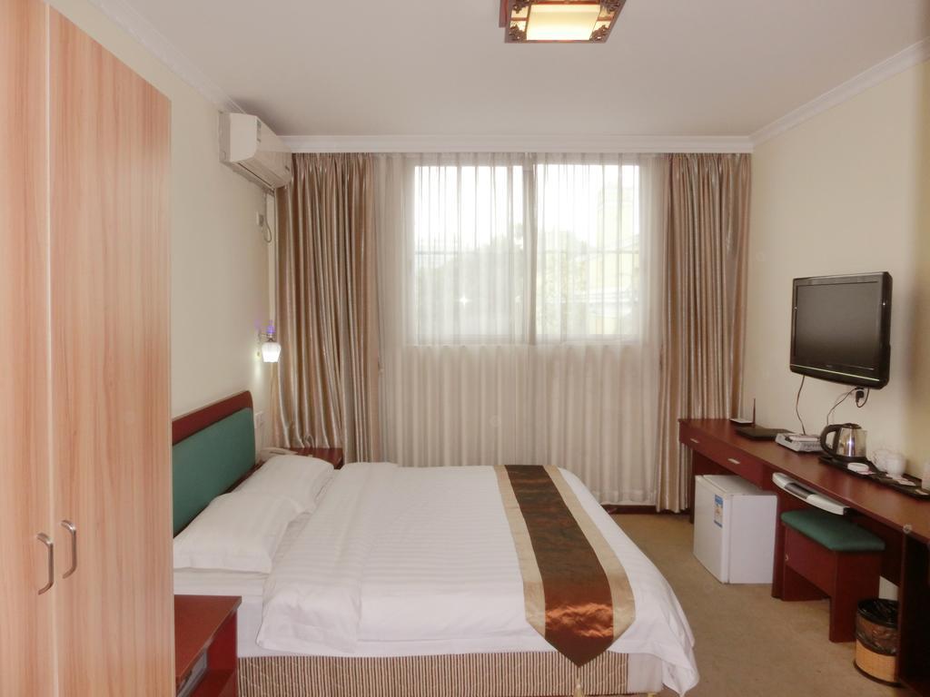 Guangdong Oversea Chinese Hotel Guangzhou Exterior photo